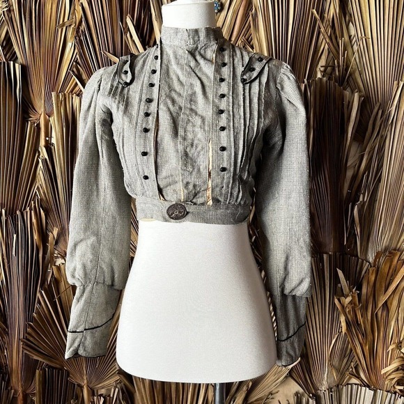 Vintage Tops - Antique Victorian Bodice Dark Academia Gautemalan Silver Pin size small